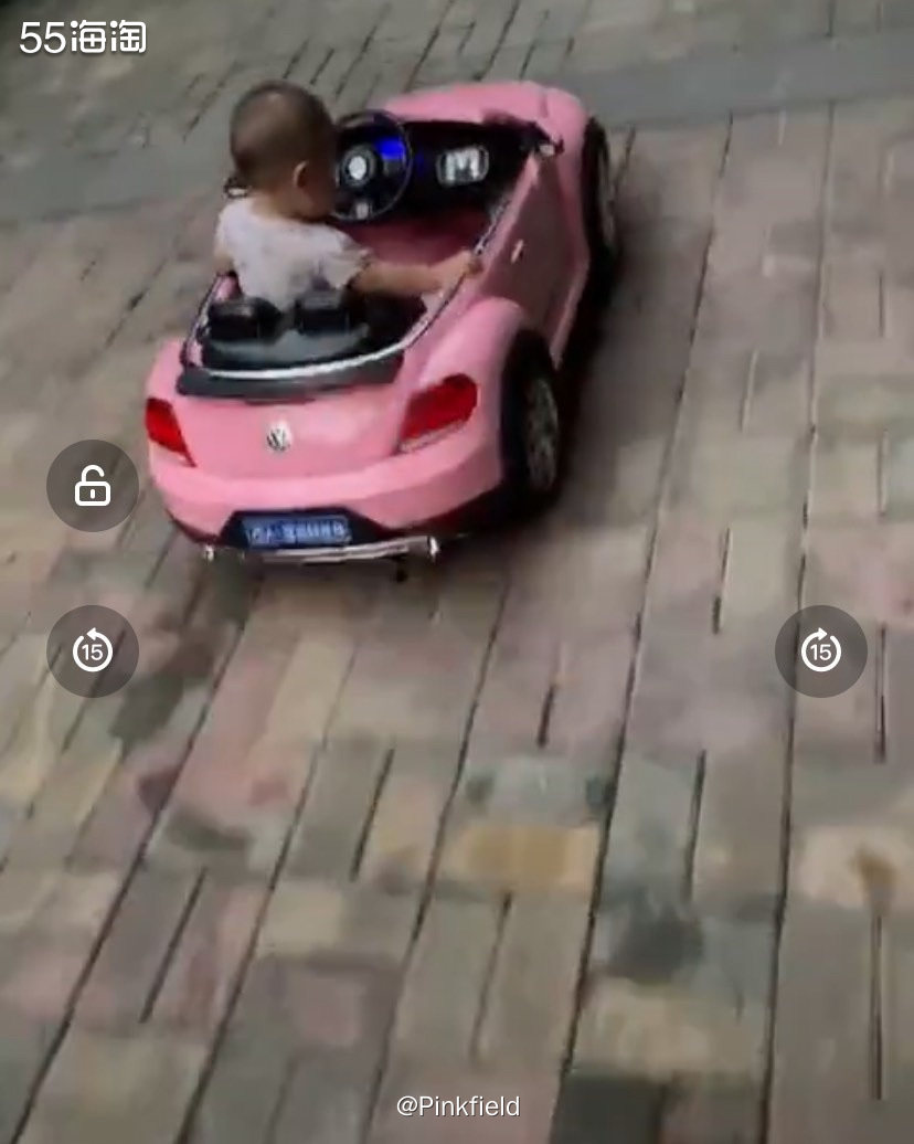 🚗是不是有很多人跟我一样，看到甲壳虫复古可爱的造型就挪不开