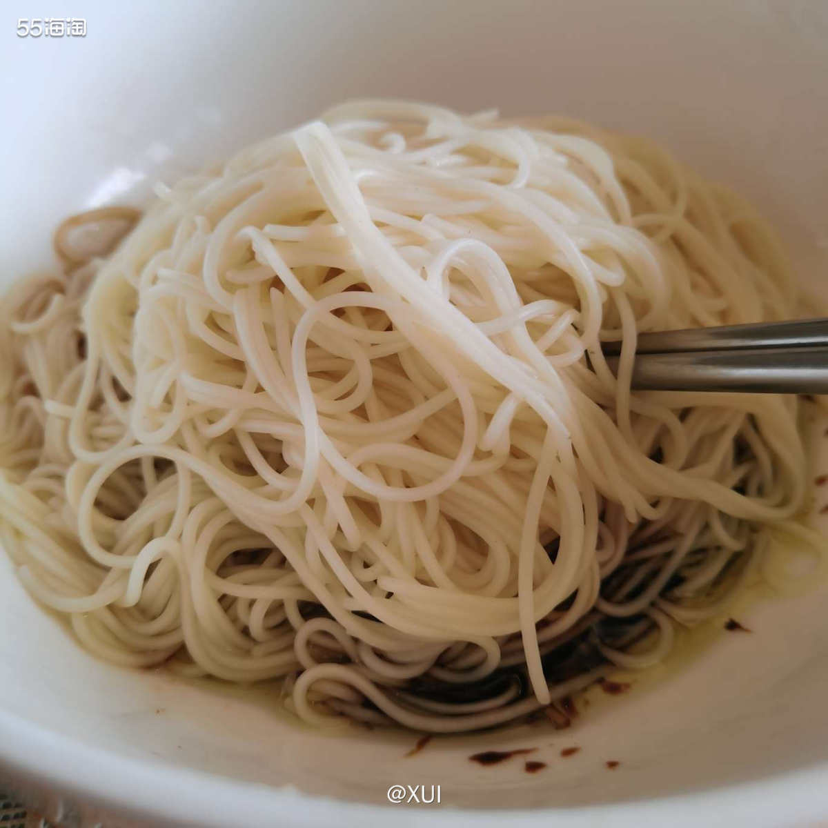 前阵子在小李直播间买了好几盒面条，想着平常不想做饭就做一顿应