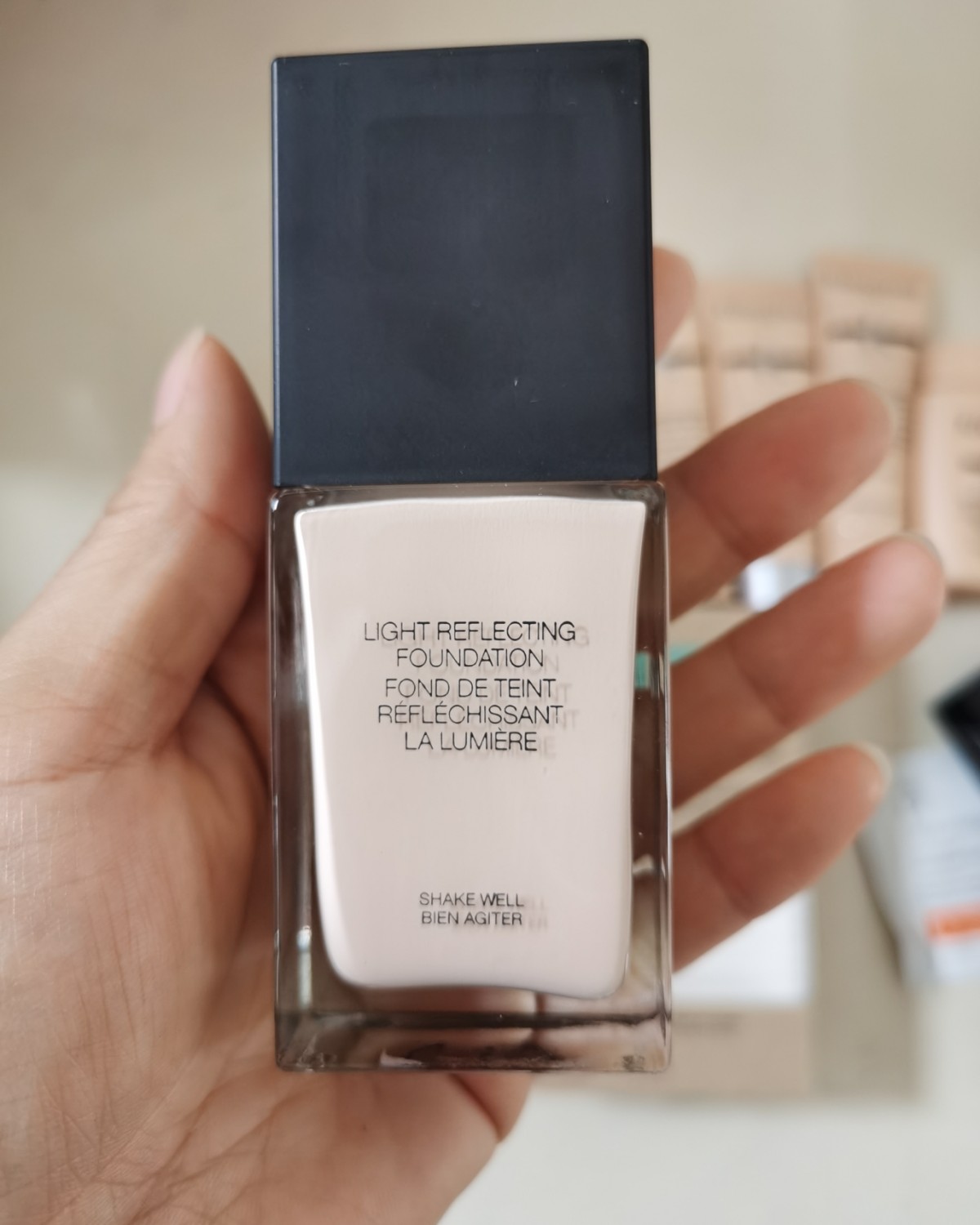 ✅一直想试试看NARS的超方瓶L0色号，但是这个真的是，可遇