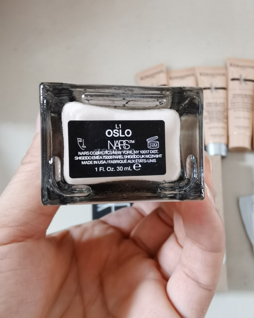 ✅一直想试试看NARS的超方瓶L0色号，但是这个真的是，可遇