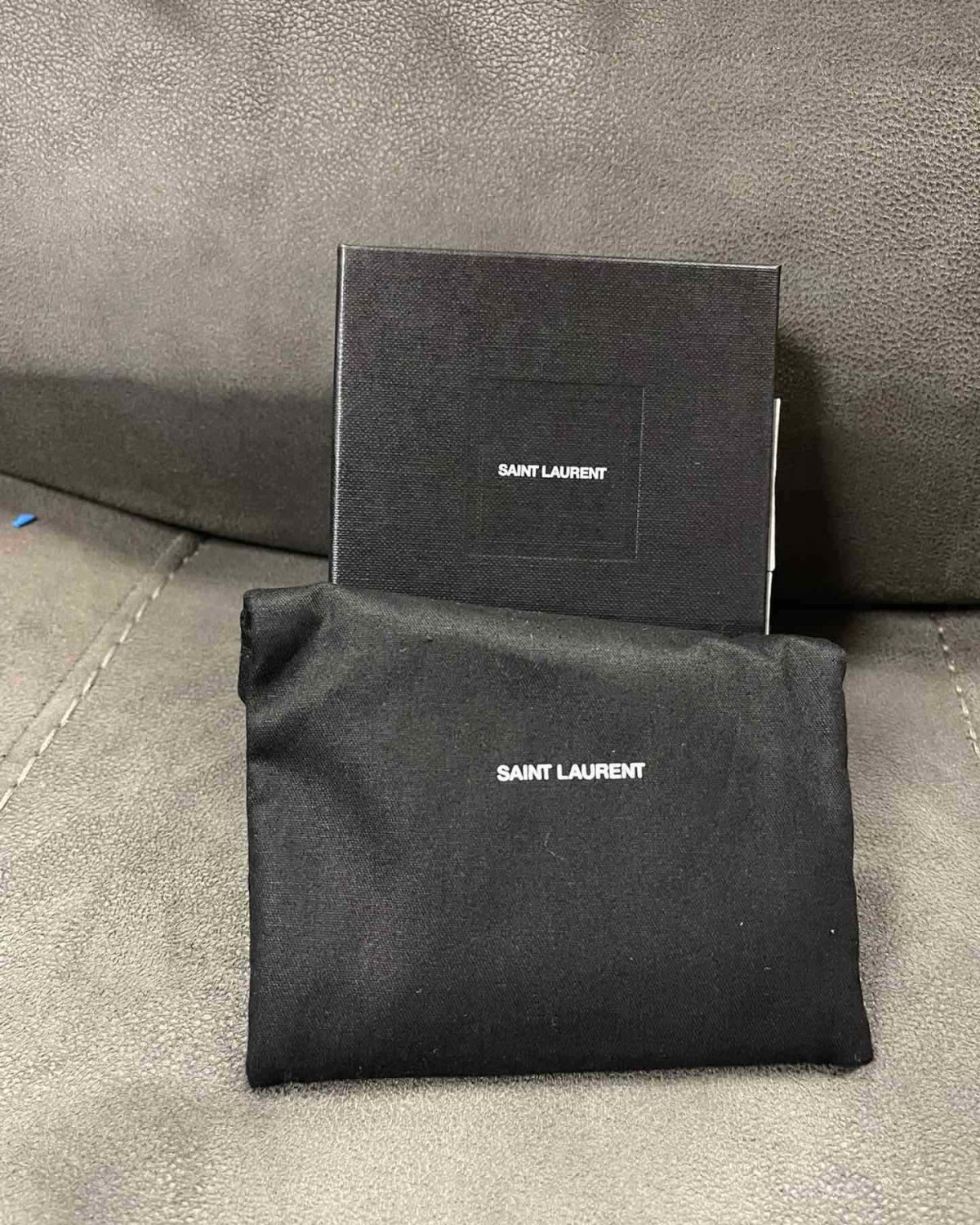 这单是奢侈品算是便宜的了 运费只花了20 美金➕保险. 因为