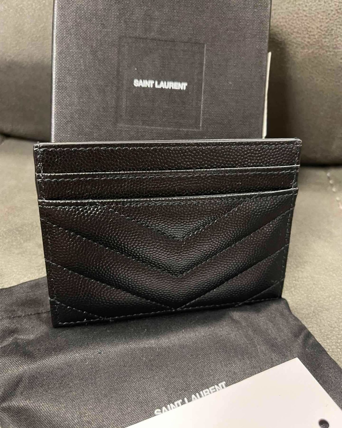 这单是奢侈品算是便宜的了 运费只花了20 美金➕保险. 因为