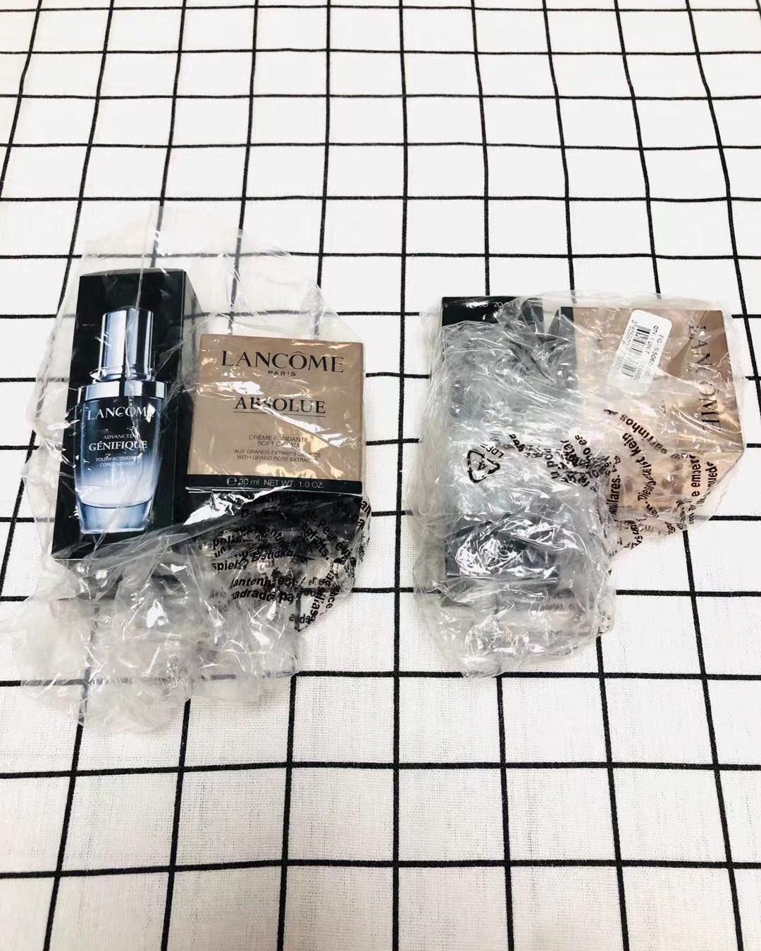 美国Nordstrom百货官网购入，$139一套。 	 美版