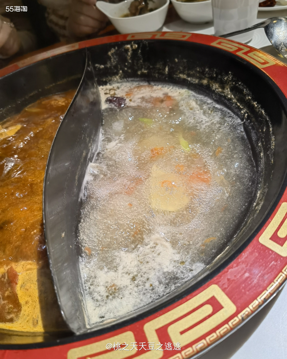 🌹又是周末同事们欢聚的时候啦！中午我们三个闺蜜小聚一下，吃