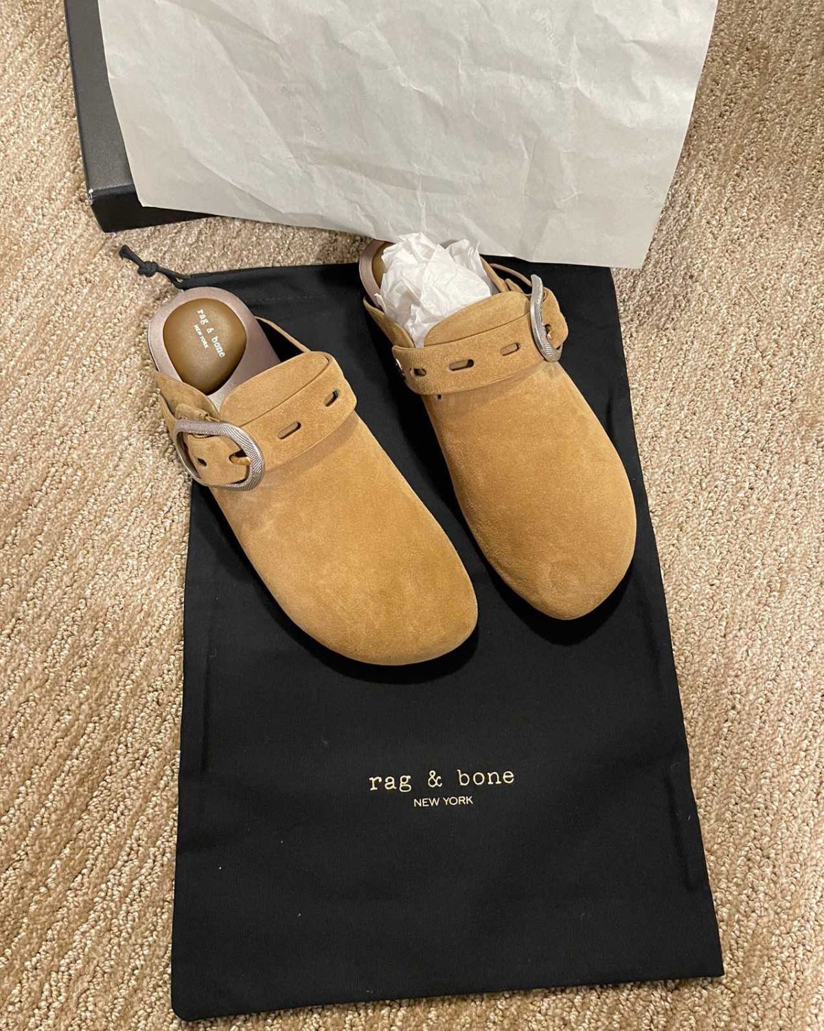 没买到BIRKENSTOCK的勃肯鞋。就买了Rag&bone