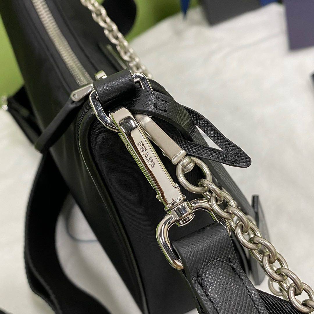 火爆整个时尚圈的Prada三合一Hobo 时髦精必须值得拥有
