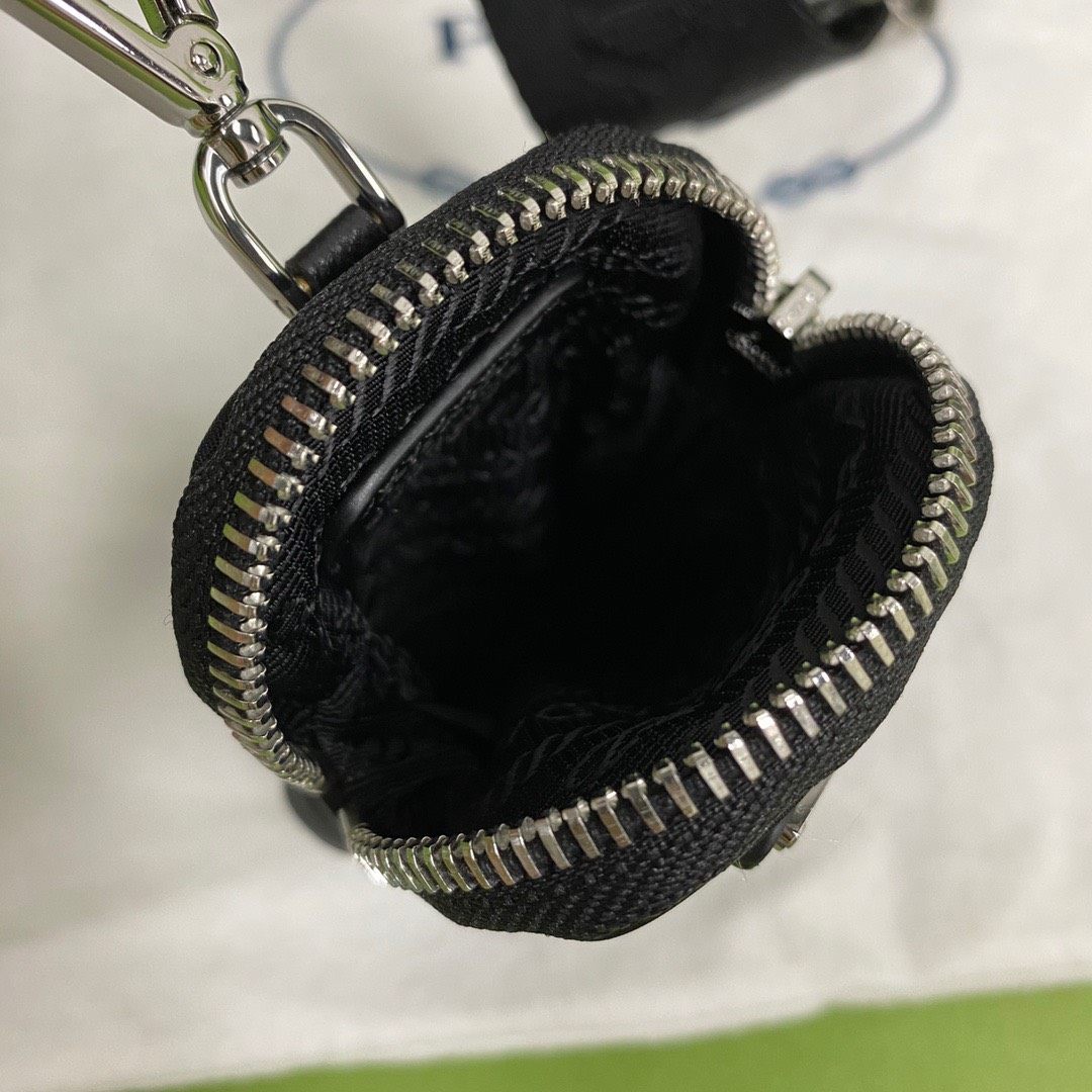 火爆整个时尚圈的Prada三合一Hobo 时髦精必须值得拥有