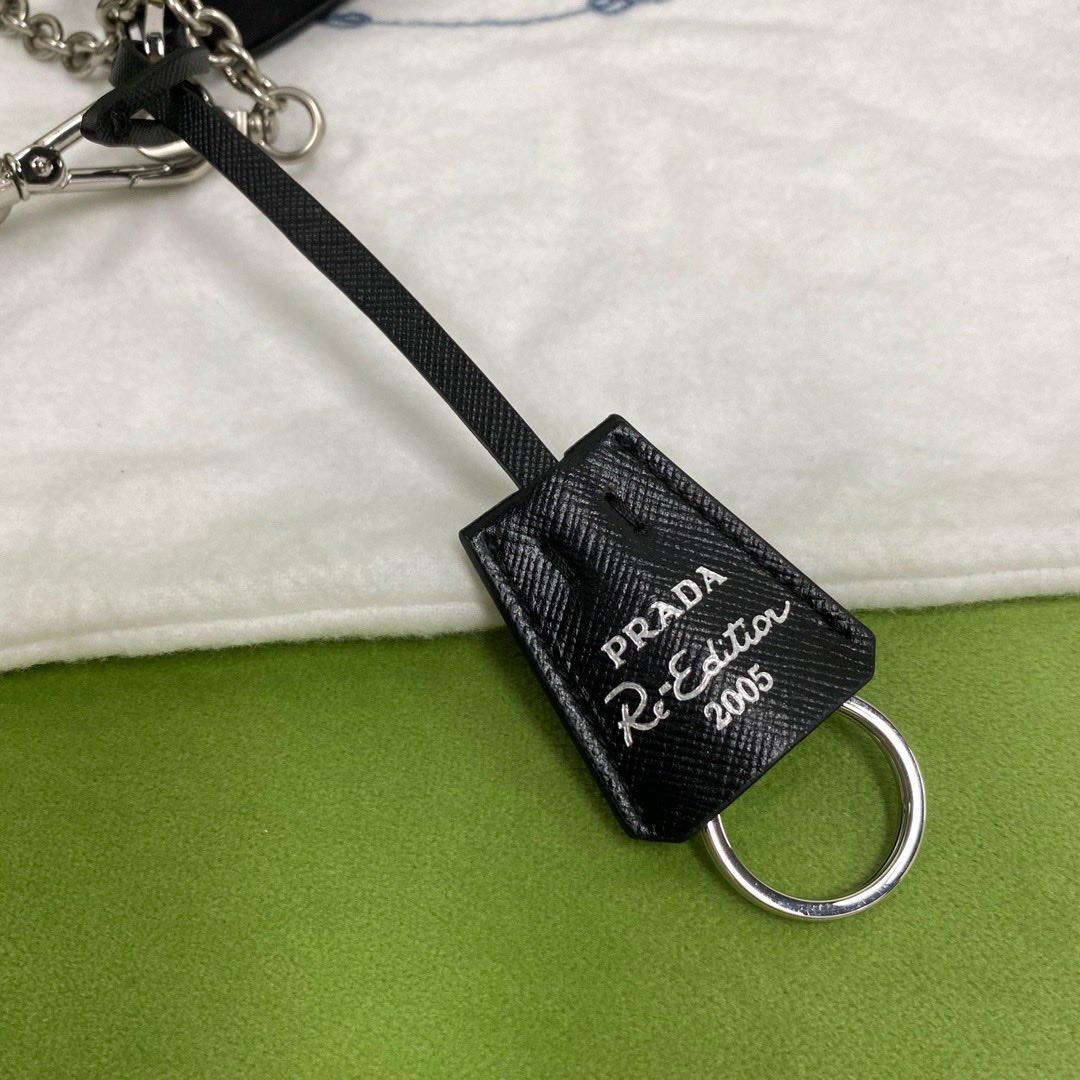 火爆整个时尚圈的Prada三合一Hobo 时髦精必须值得拥有