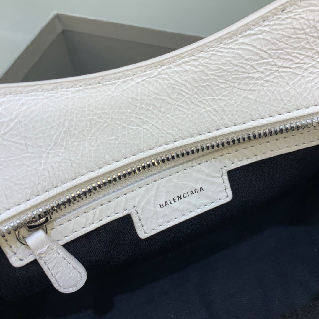 Balenciaga巴黎世家最新款Neo cagole机车包