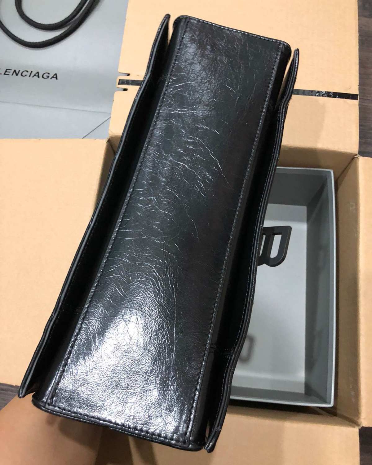 巴黎世家crush最火沙漏链条包 中号黑色 最新Crush绗