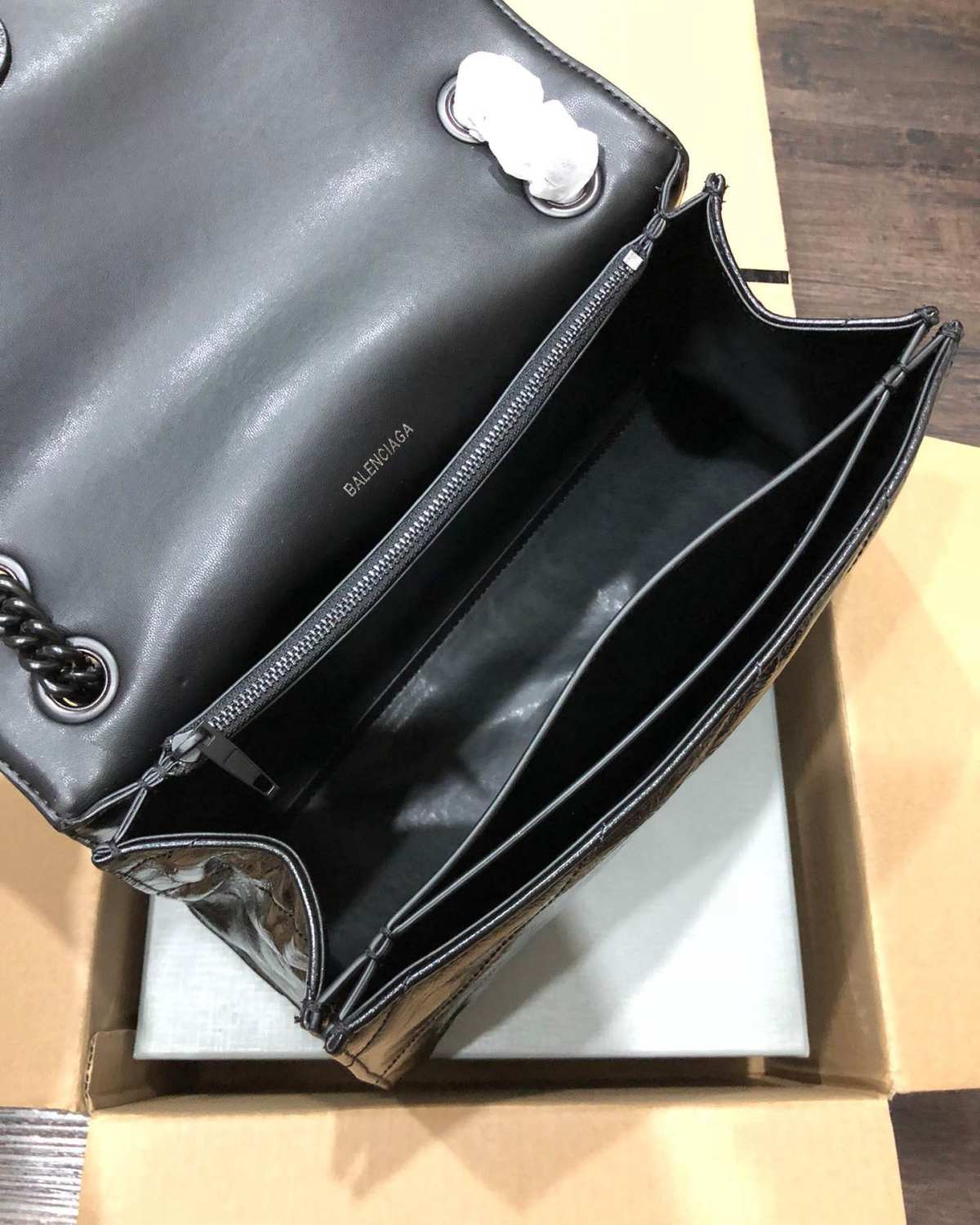 巴黎世家crush最火沙漏链条包 中号黑色 最新Crush绗