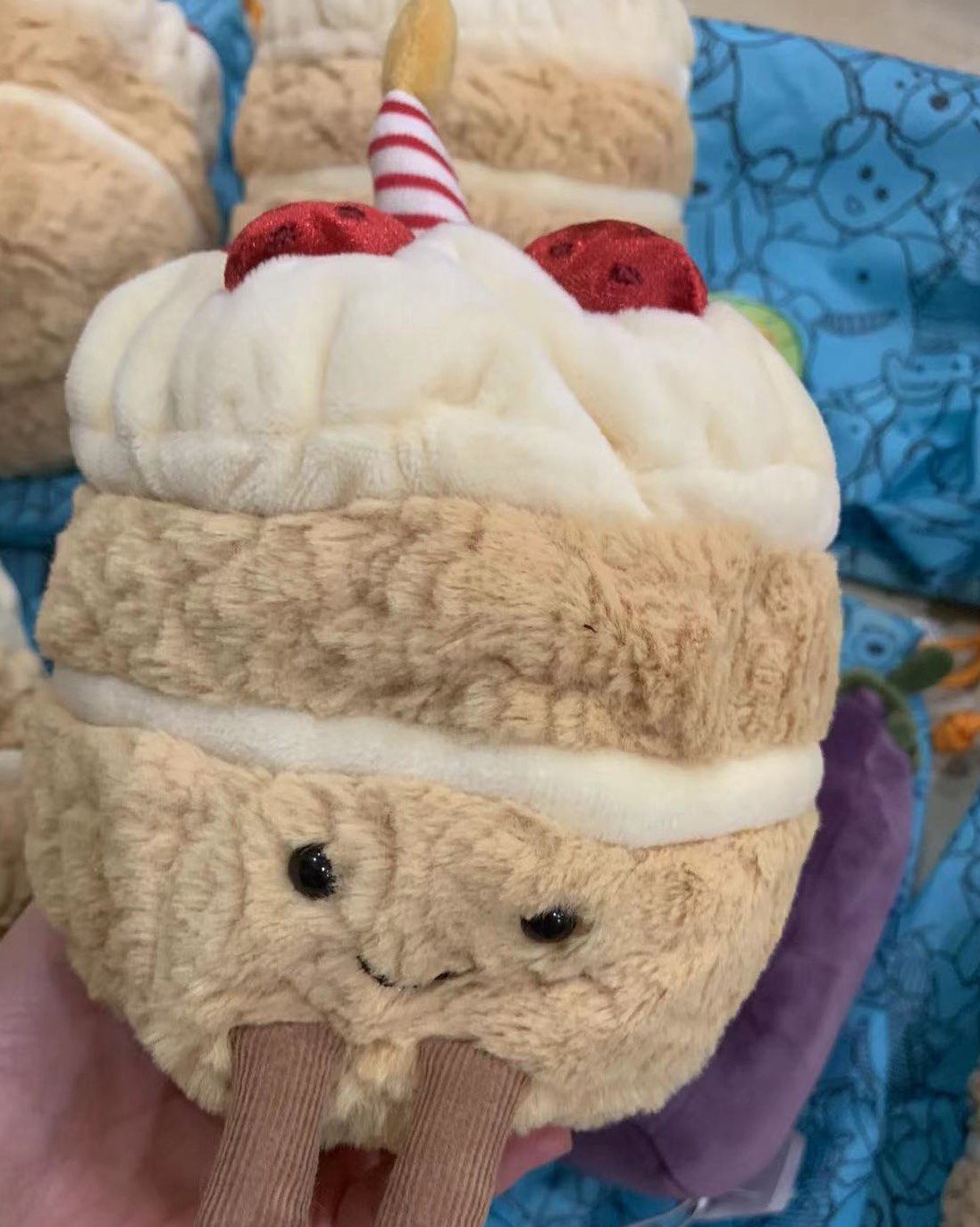 爆款到货 Jellycat 生日蛋糕，网红茄子🍆 全都是断