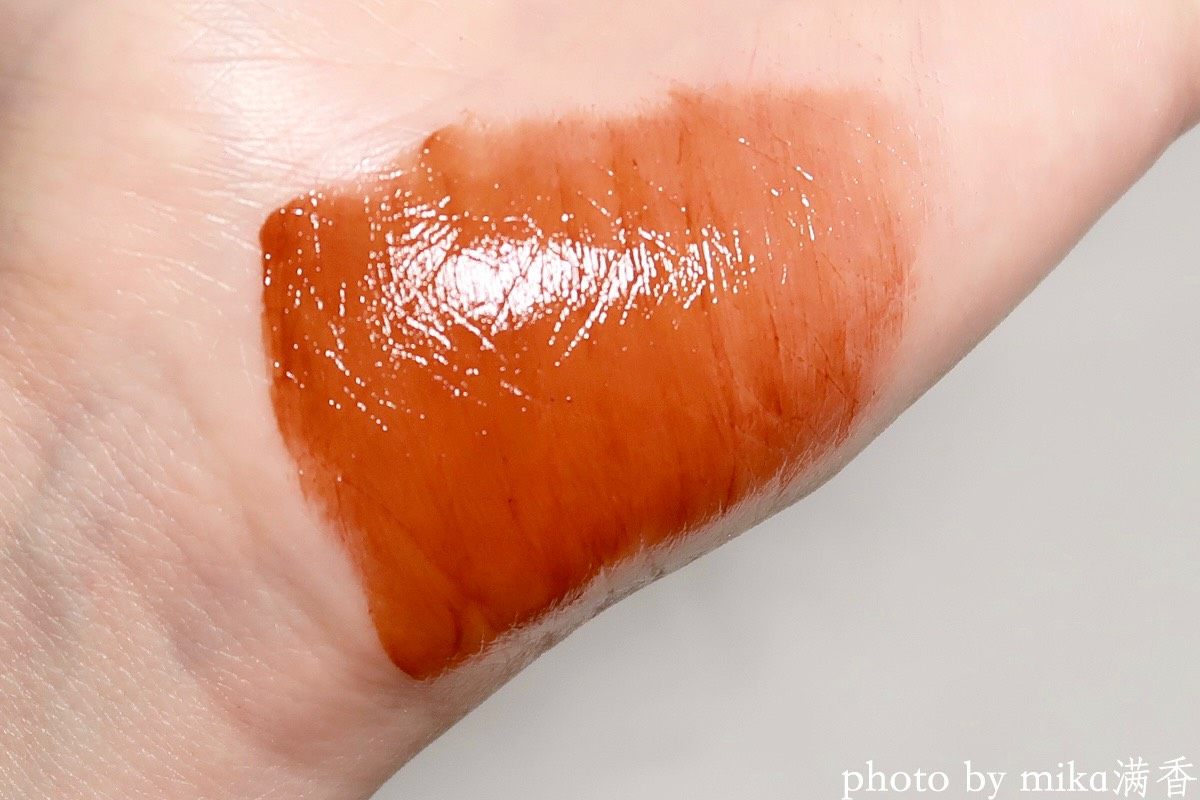 又到了用浓郁焦糖橘棕颜色的季节 zenn.th镜面唇釉08秋