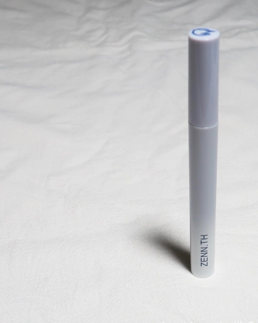 又到了用浓郁焦糖橘棕颜色的季节 zenn.th镜面唇釉08秋