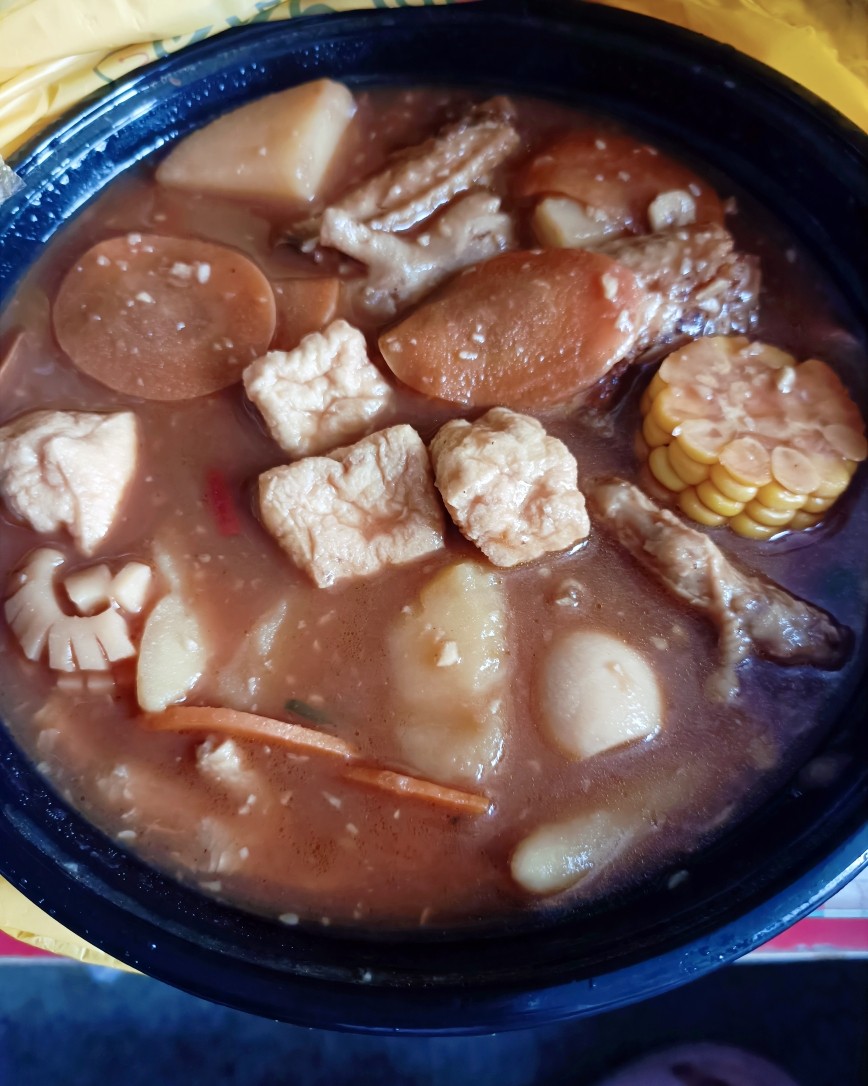 昨天看李佳琦直播间很想买鸡爪吃，但是想着为什么不直接点着吃还