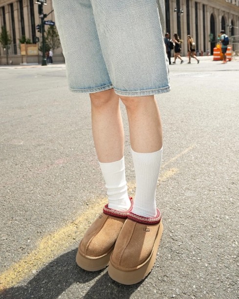 🌻🌻剁手商品:UGG tazz 塔茨厚底鞋 🌻付款金额