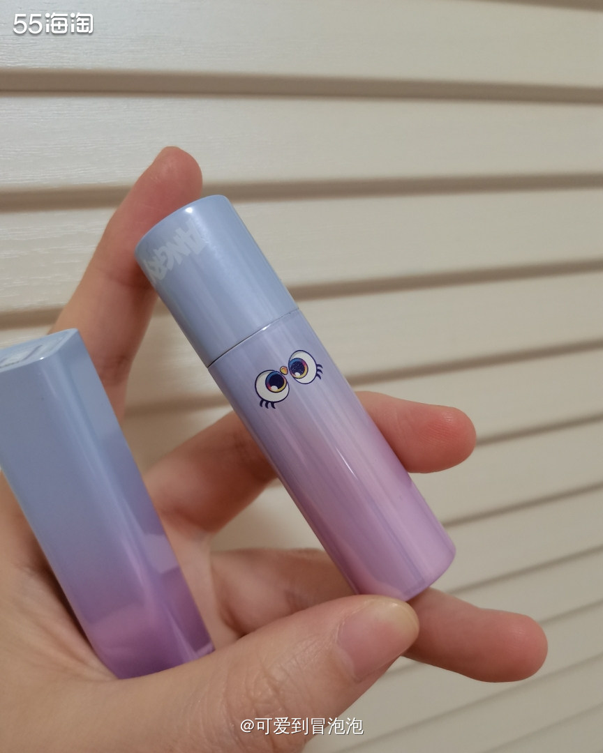 这两天因为试色家里面的口红，嘴巴快被涂废了！有幸撸了一套橘朵