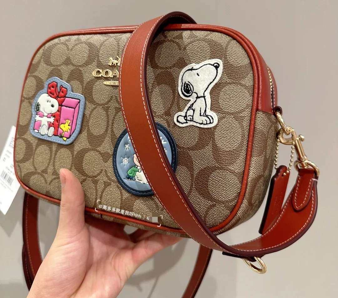 🌻剁手商品:coach Jamie史努比系列相机包 🌻付
