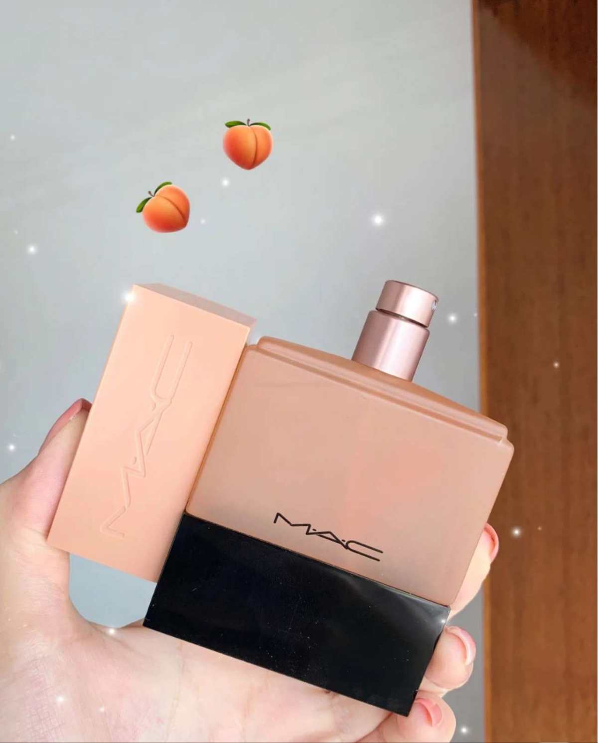 mac太妃糖蜜桃香水 这款香水无论是颜值还是香味，我都很喜欢