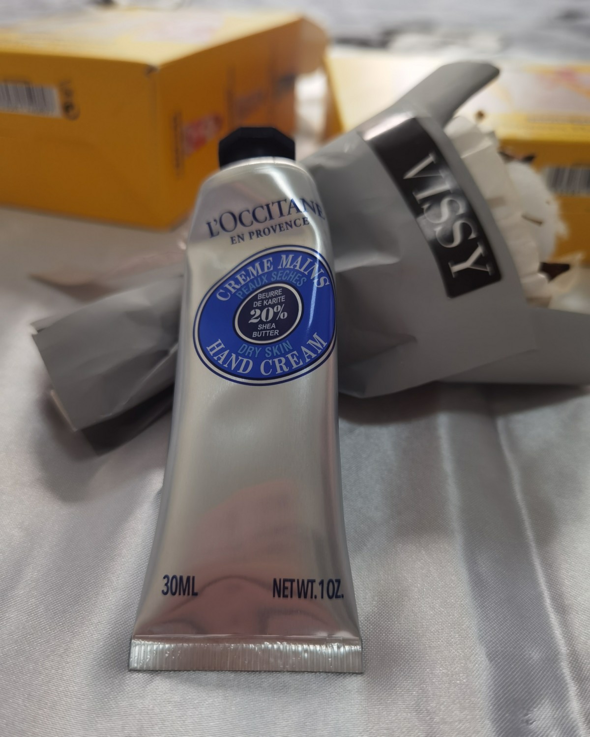 ✅欧舒丹护手霜，今年买了不少，有自用+送人👏👏  ✅6只