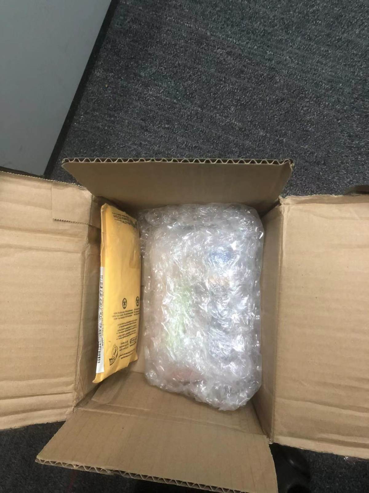 EMS单号：BZ004373780US 多次用中邮海外购转运