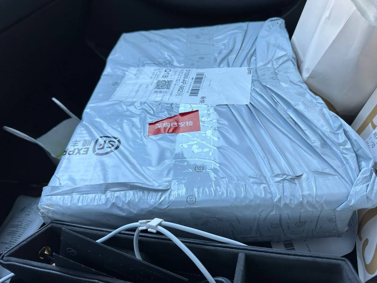 想当年在美国上学的时候，macbook，pad3，和自己搞的