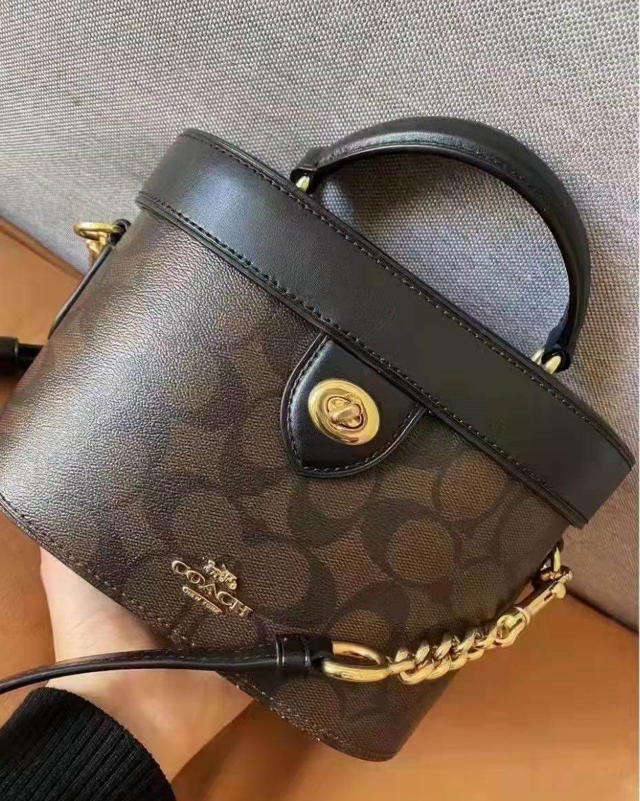 Coach 复古老花盒子包 KAY老花盒子包 LV平替这次不