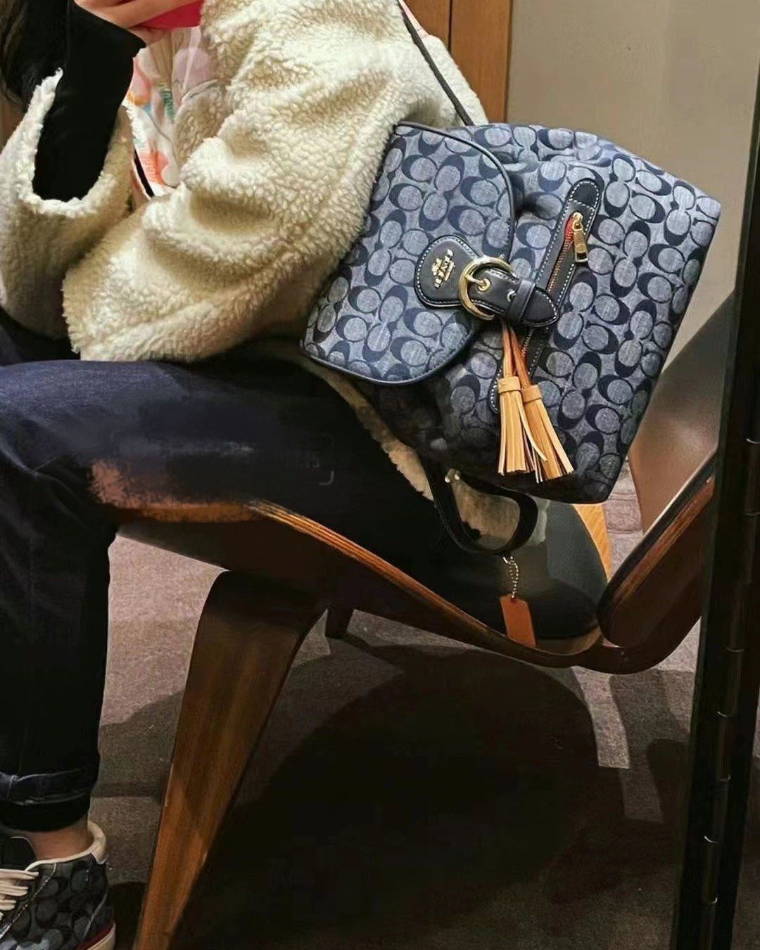 折扣预定💰1450，绝版补货 Coach香布蕾双肩包包包抽