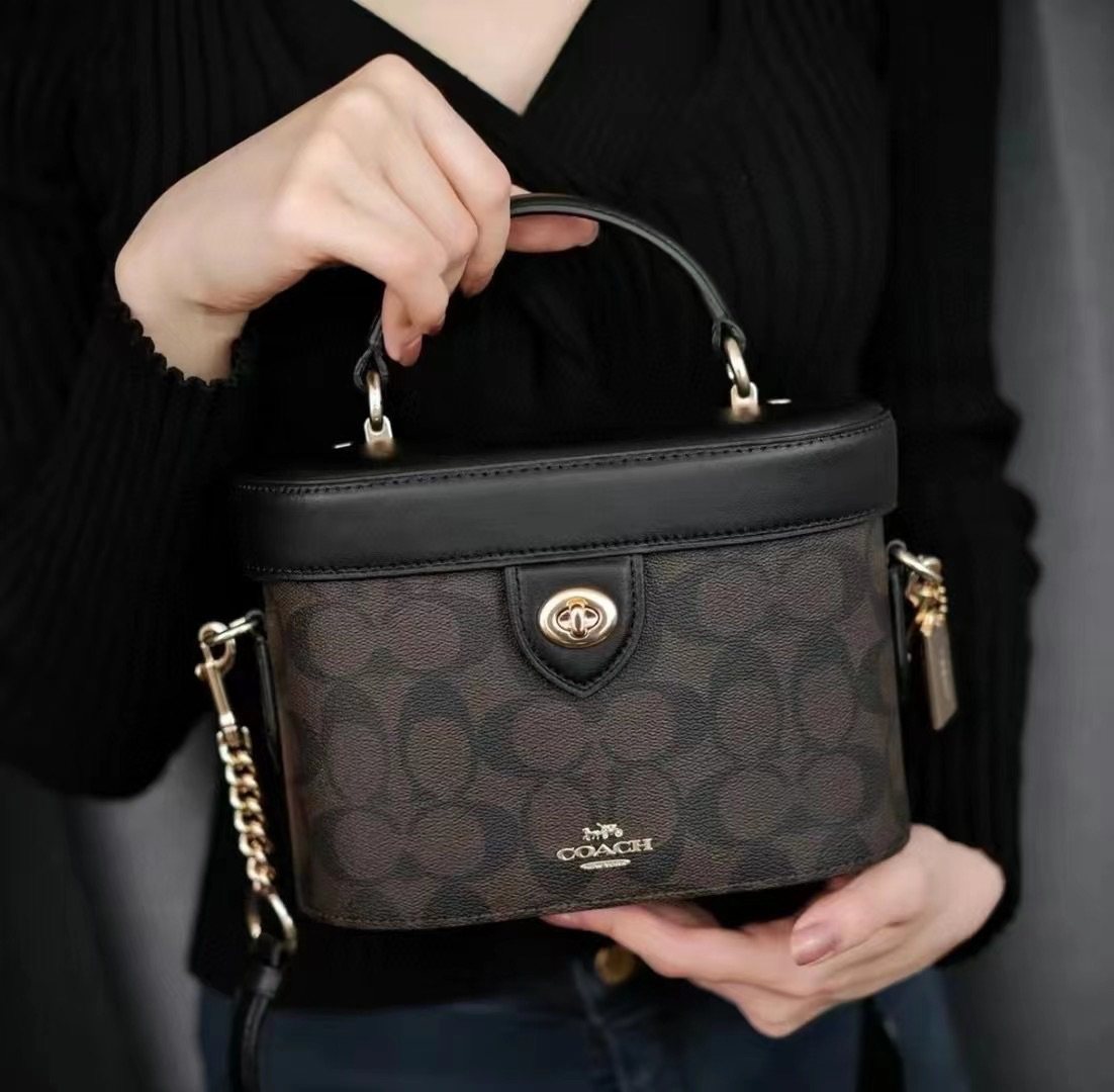 💰1399元包邮 Coach 复古老花盒子包 KAY LV