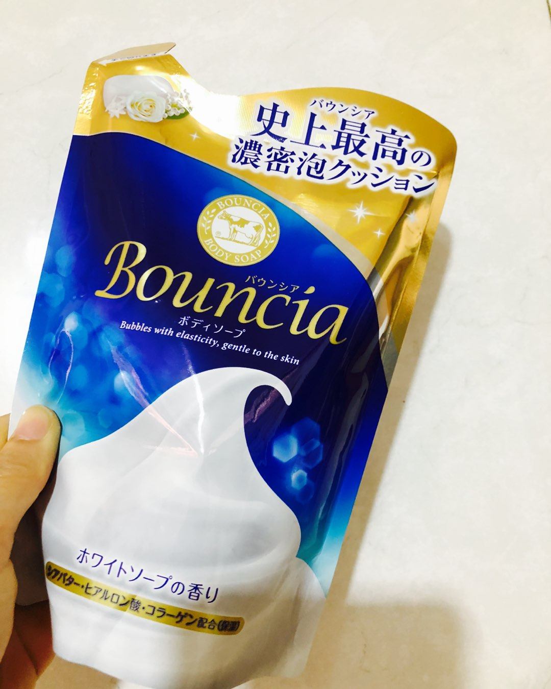 秋冬干燥缺水皮肤爱起皮，当然天气是一部分原因，也跟频繁洗澡有