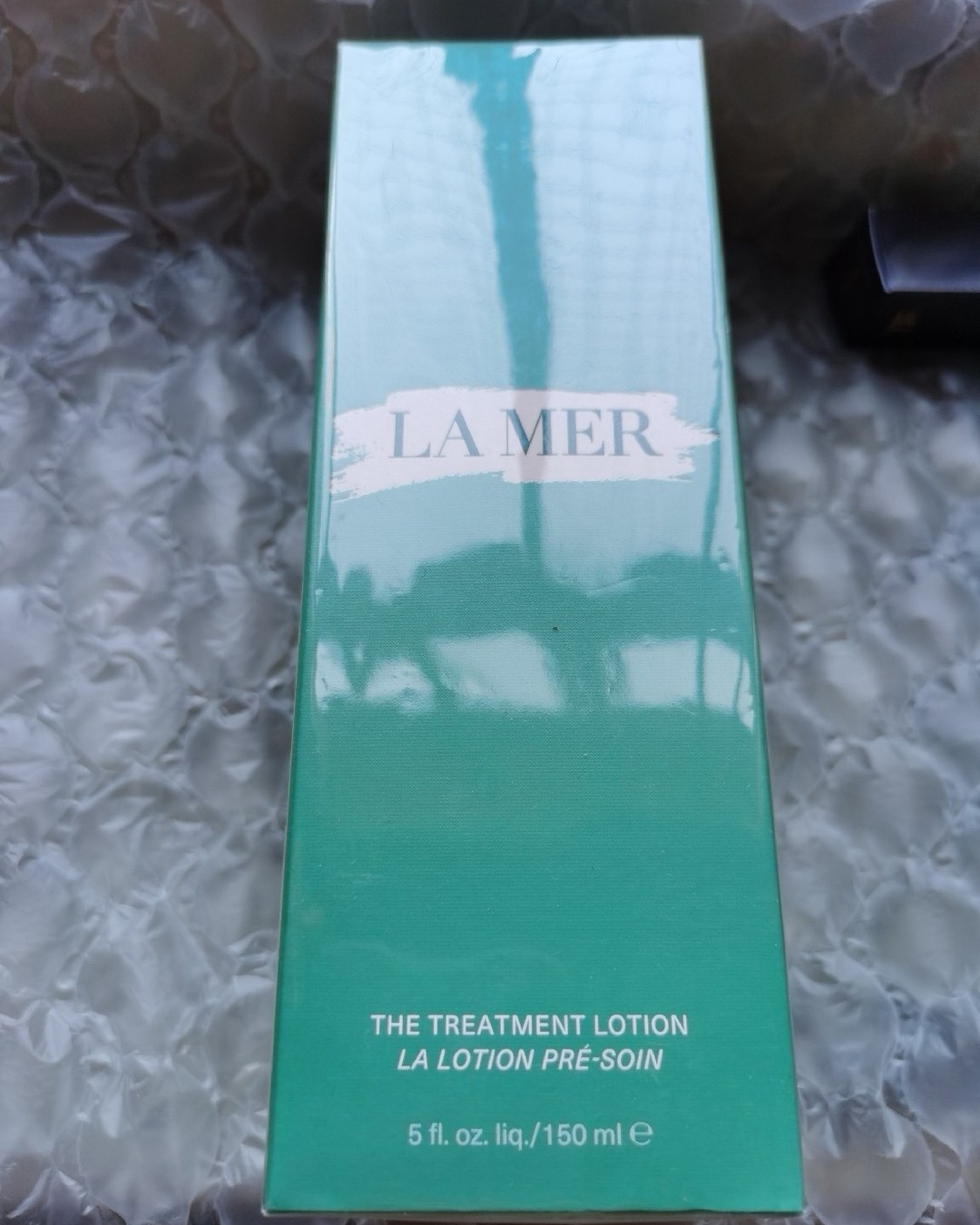 万年回购的LA MER/海蓝之谜精粹水，吃土也要入。  人家