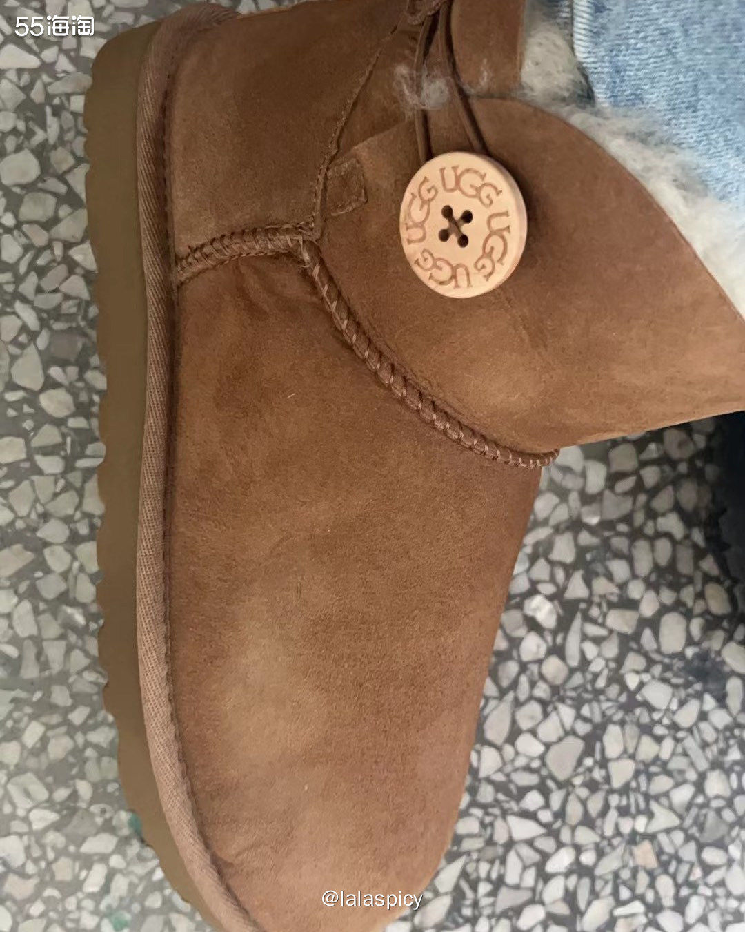 快看看卖断货的驼色UGG  最早下单的还有码 实物还挺漂亮！