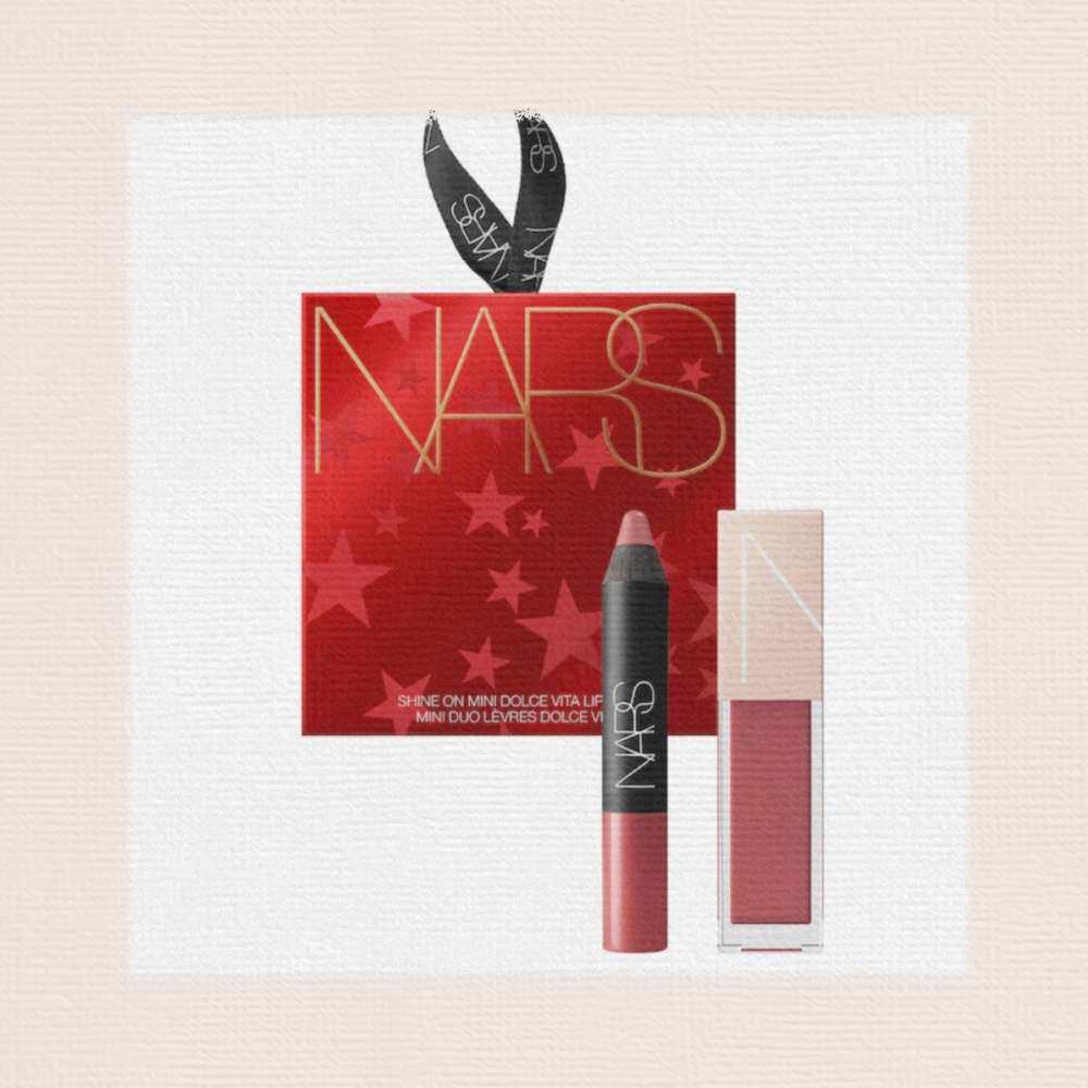 ⭐剁手网站：丝芙兰官网  ⭐剁手产品：nars口红套装  ⭐