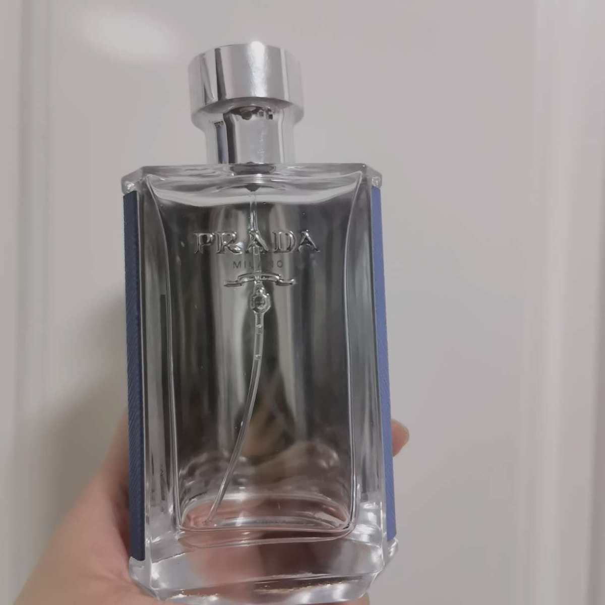 我个人有着每天出门必喷香水的习惯 而且我偏爱着男香或者中性香