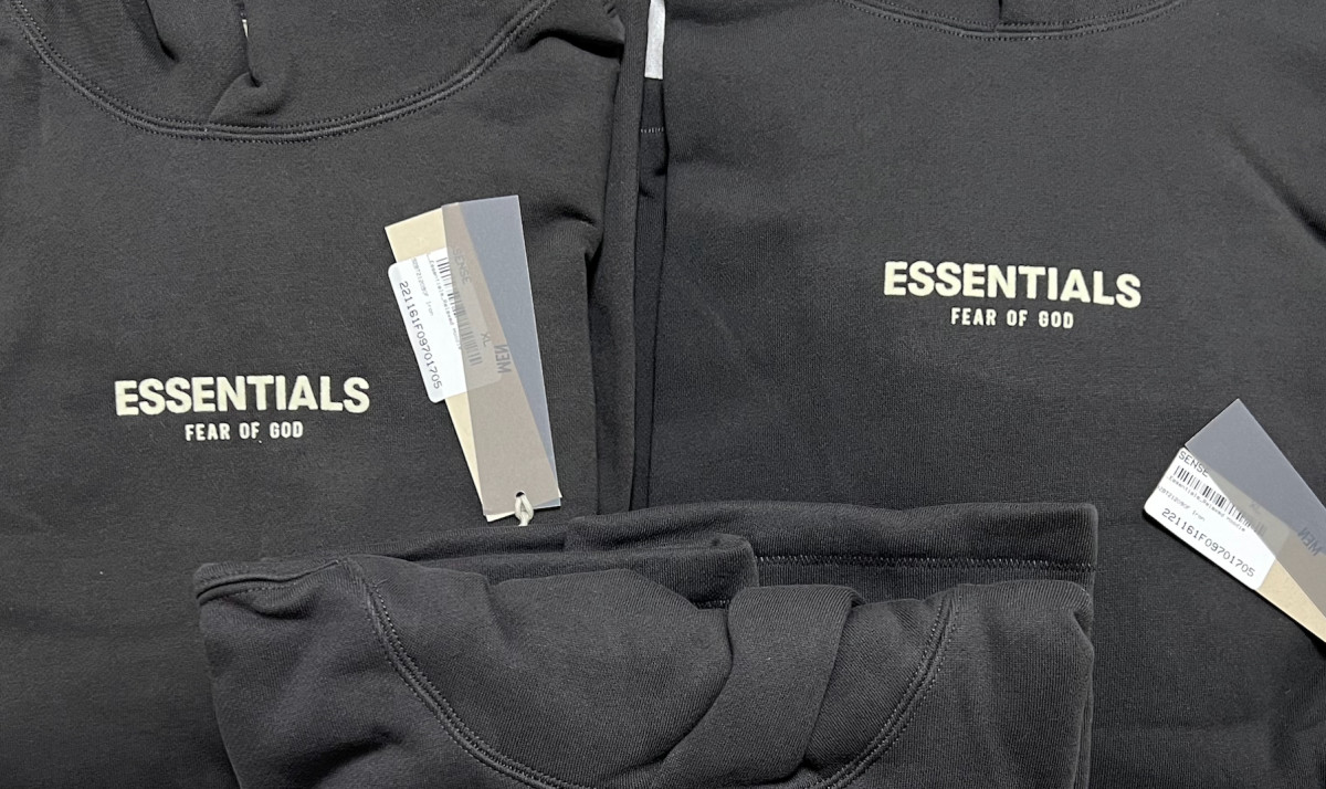 在SSENSE下单了几件比较热门的Essentials FW