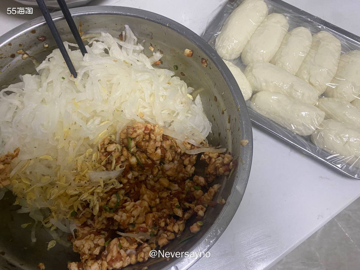 🐷在家吃饭之萝卜丝饼搭配羊肉汤，暖和的一餐  ▪️今天心血