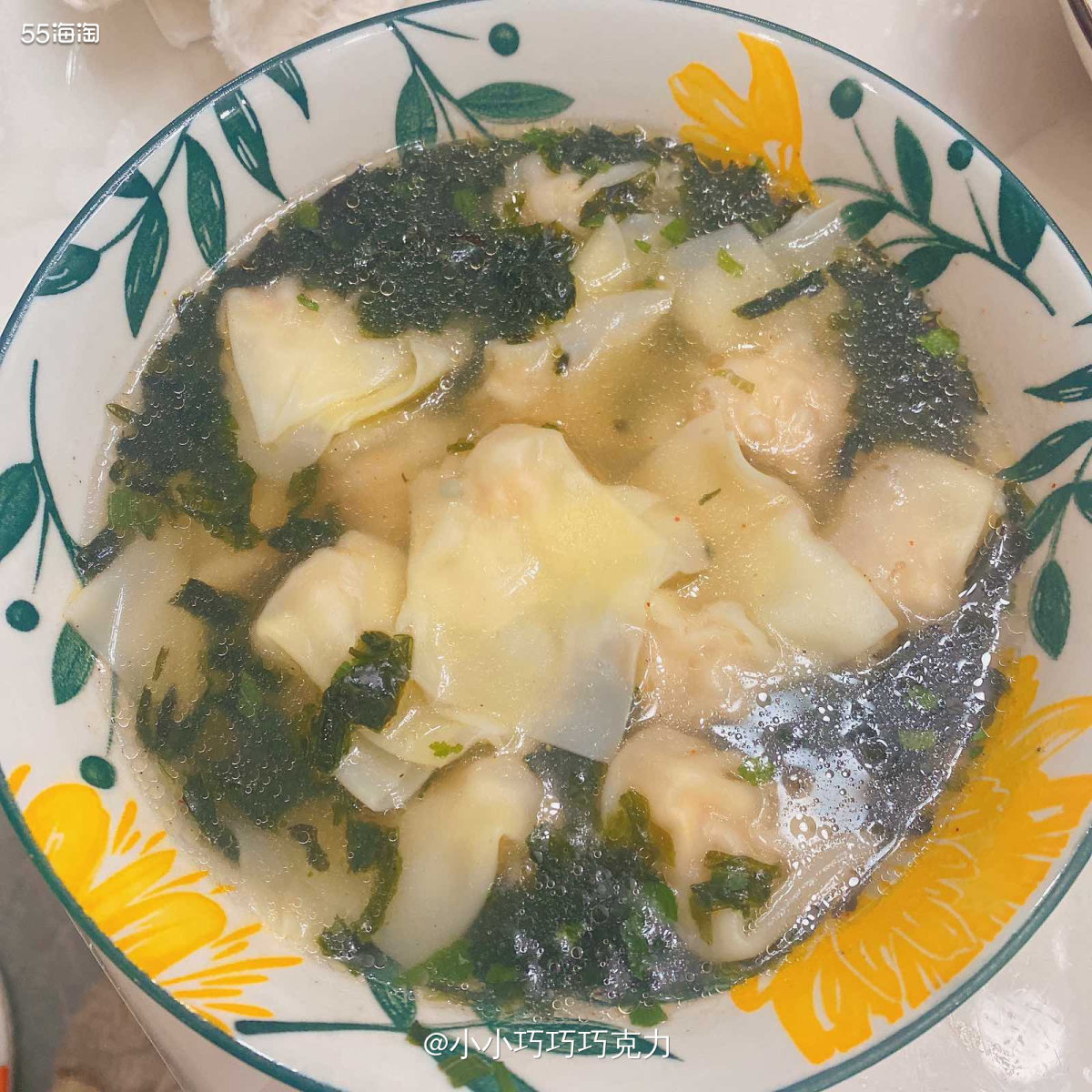 早上去买菜的时候我家先生说买点肉回去包馄饨吧，那就行动起来吧