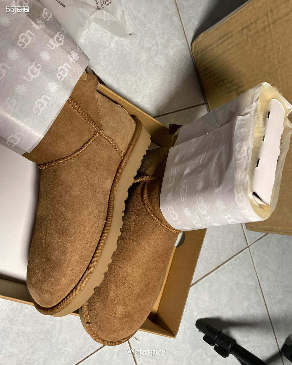 这一单等的太久了 而且两双鞋子被稅了🥹🥹 出库时候忘记分