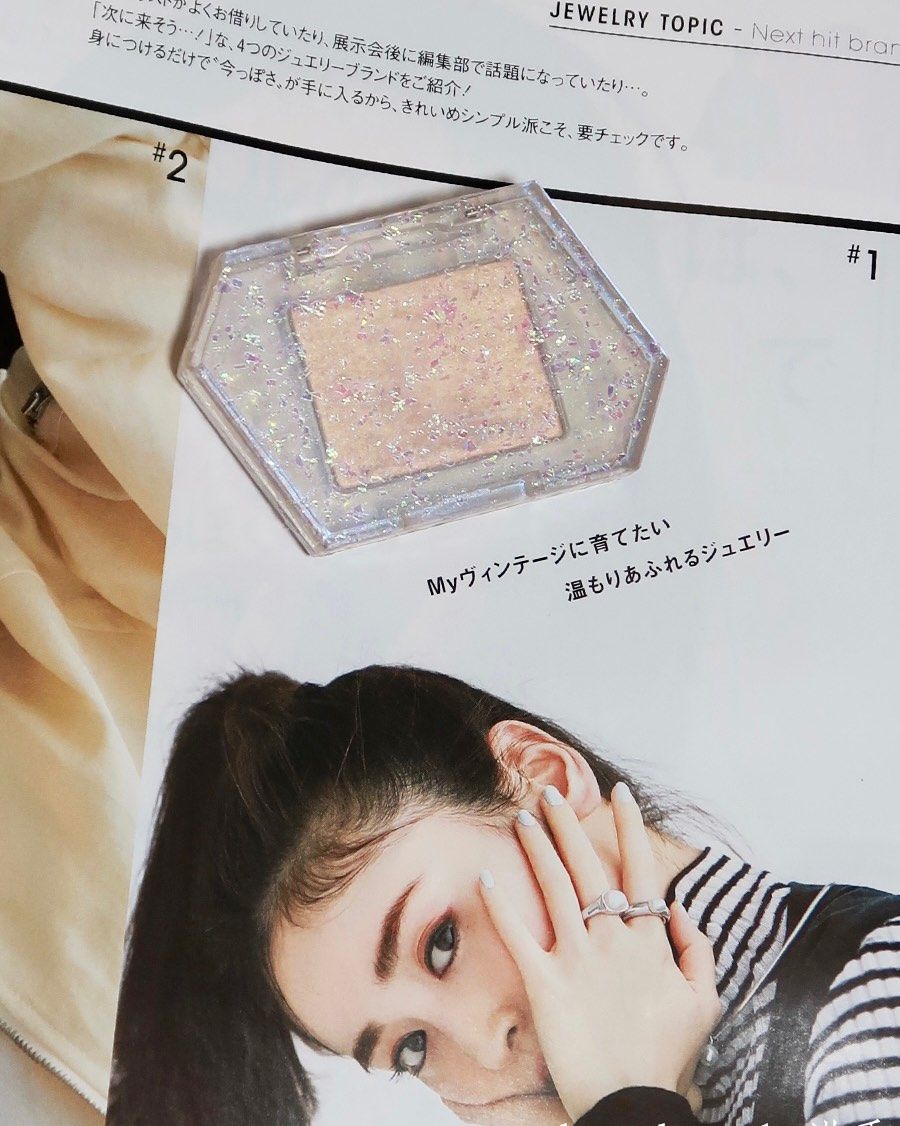 今年完完整整的打工通勤一整年 彩妆全都是适合通勤挂的 这块高