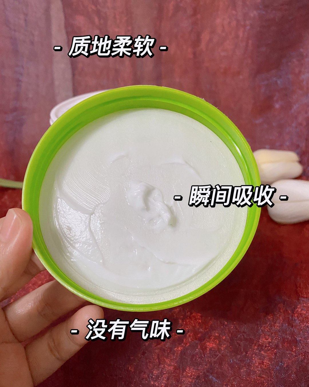 娃的一年我都是用这两样解决的，夏天是艾维诺的燕麦精华凝露，其