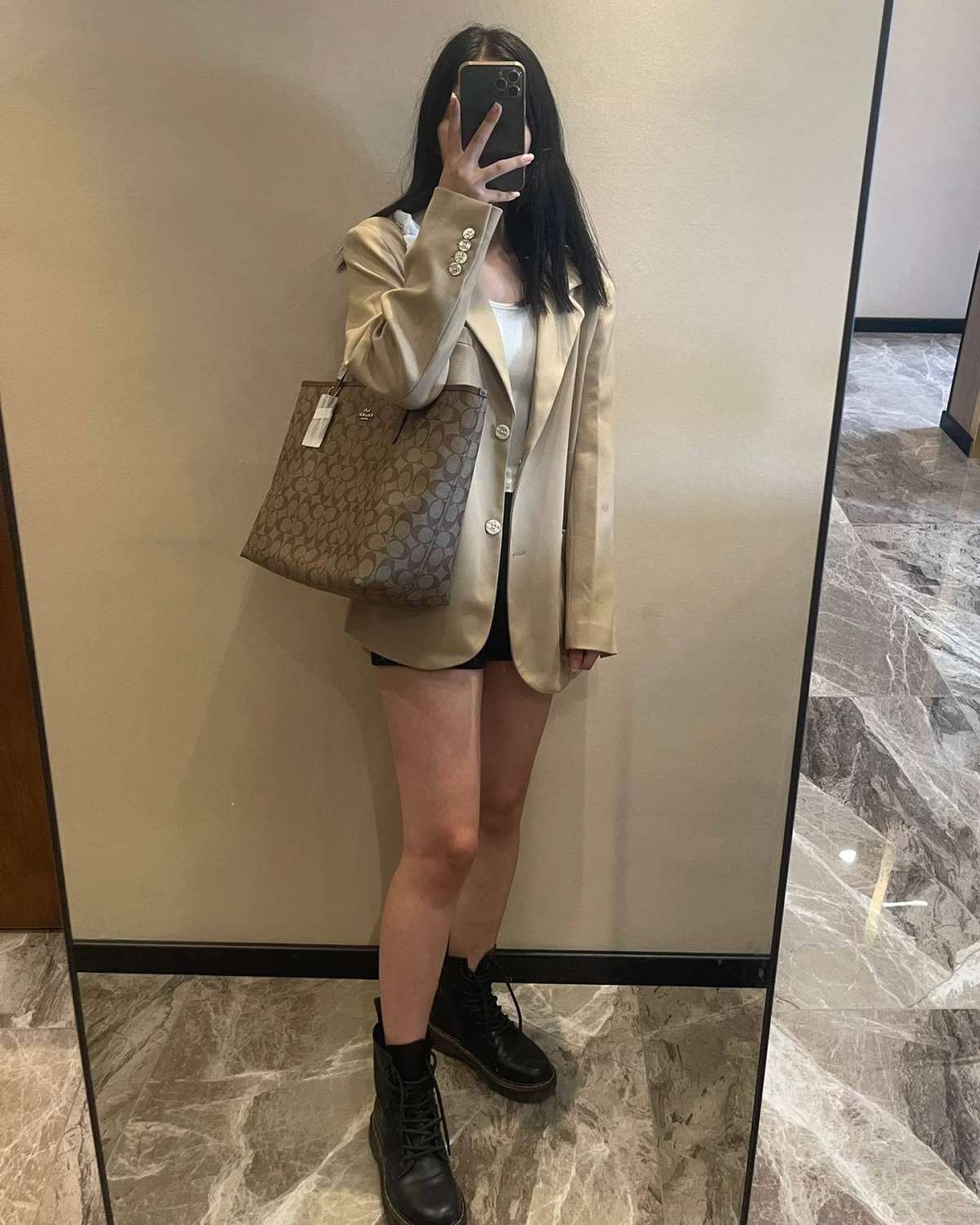 Coachoutlet海淘的city tote，随便搭搭就很