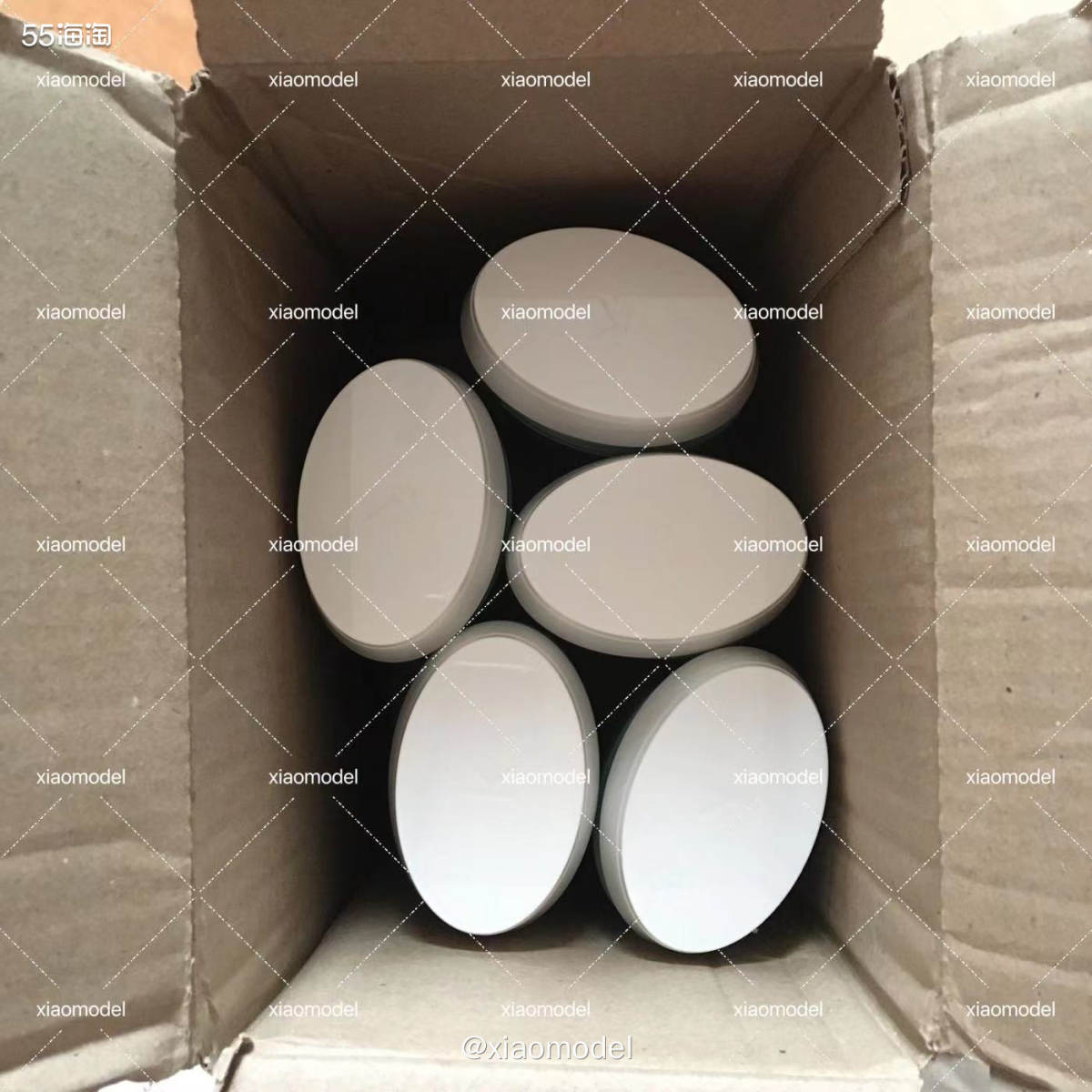 😀最近到的包裹实在太多，小阳人休息够了就爬起来开几个！  