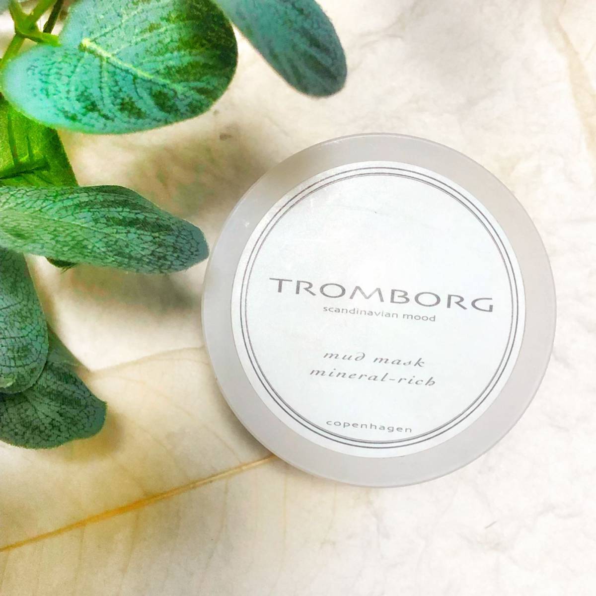 混油皮最重要就是清洁加上定期去角质，冬季到还好特别夏季爱出油