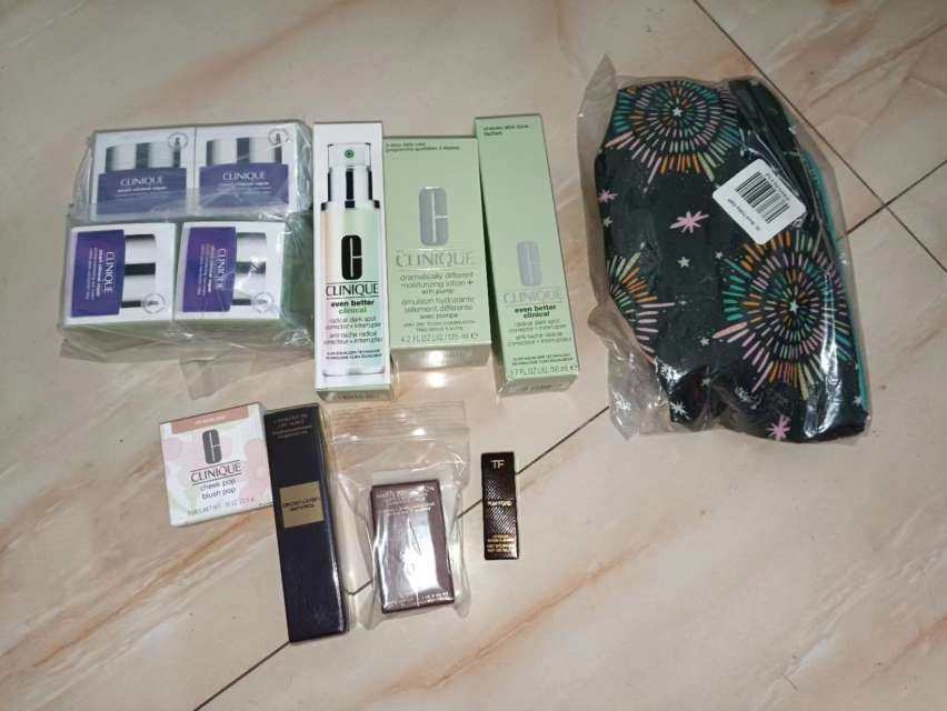 黑五买的倩碧和ND来了，这次是合箱的两个礼包  ✓倩碧--这