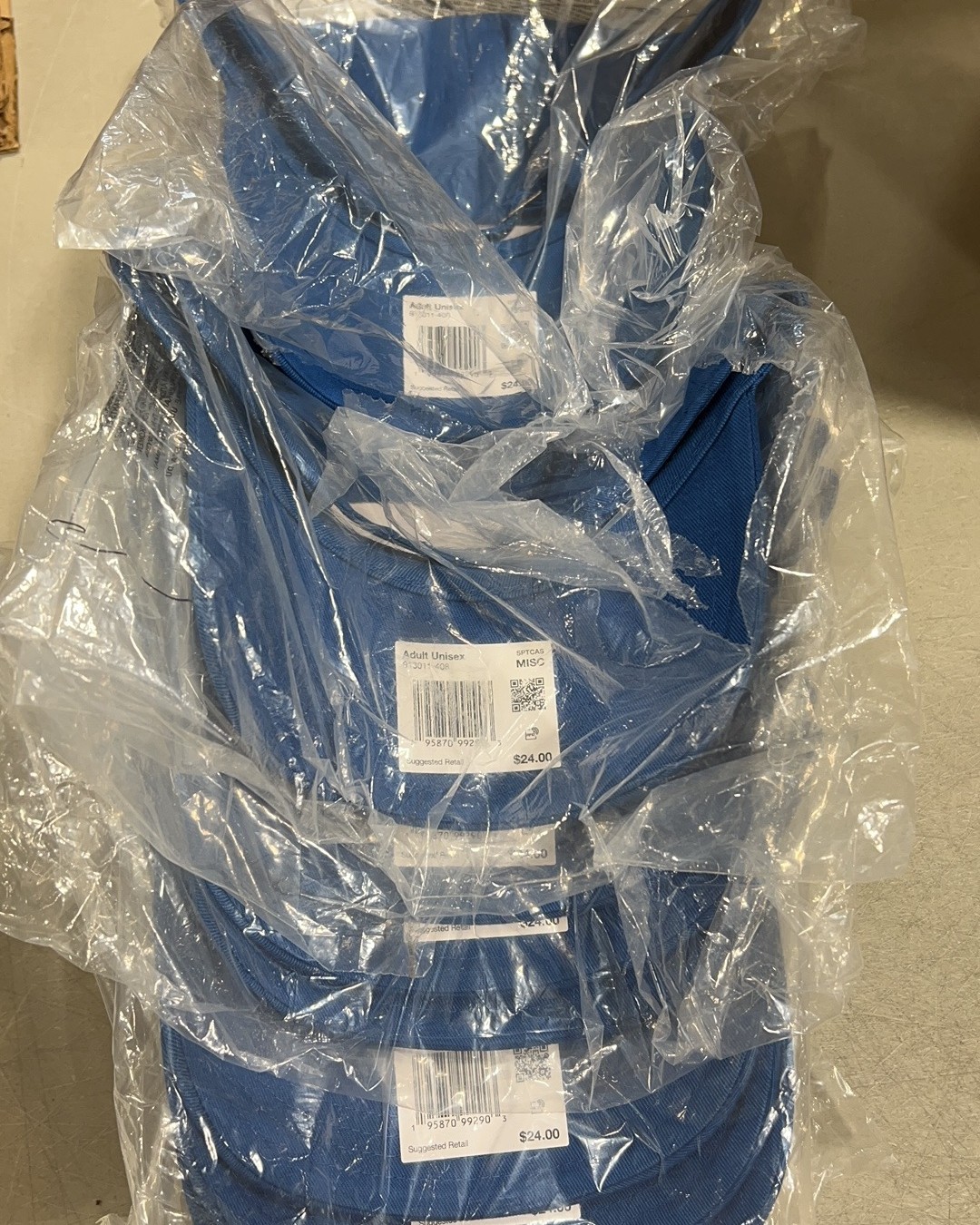 这一单走的可乐送转运  买的是nike小勾棒球帽，颜色是宝蓝