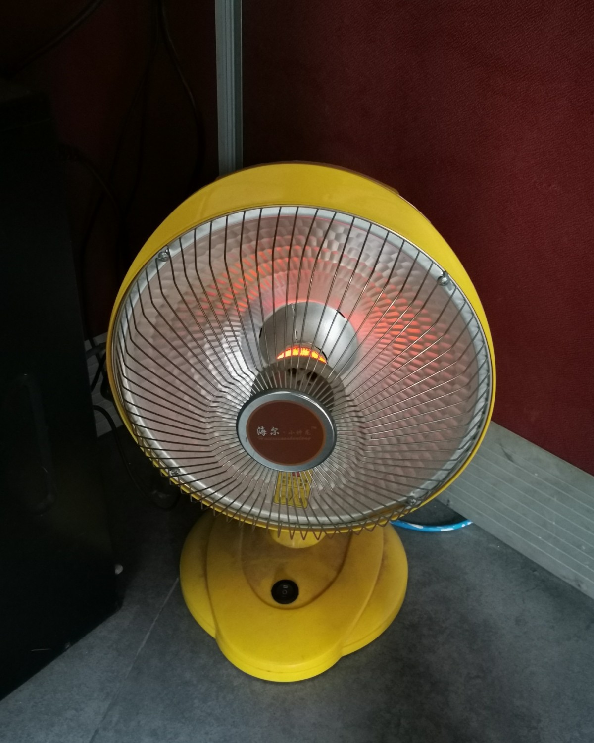 自从阳康后回到单位办公，因为有些同事还没转阴，或者有些同事刚