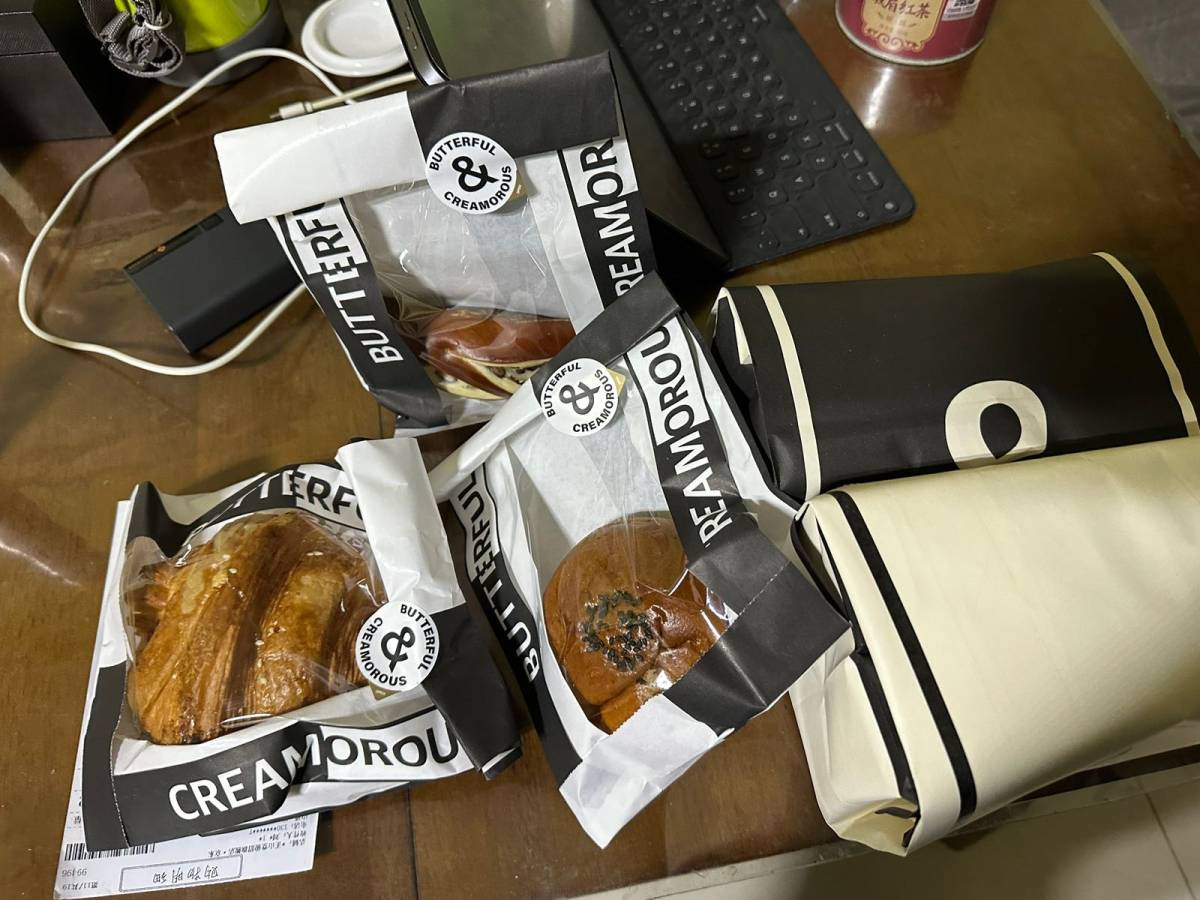 这家butterful&creamorous面包店可以说是最