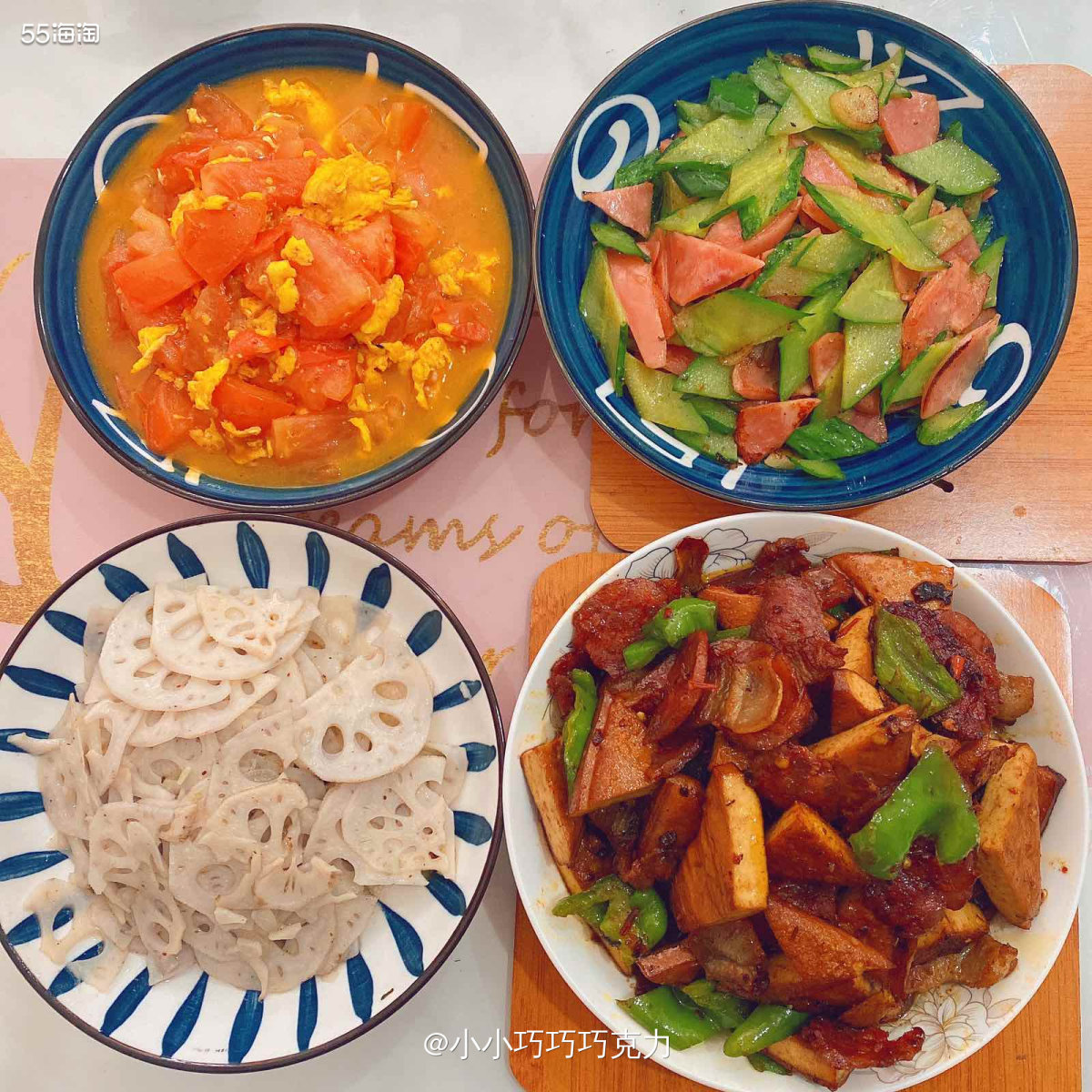 今天依旧是三个人吃饭+一个小孩子，做了四个菜，简单的家常菜也