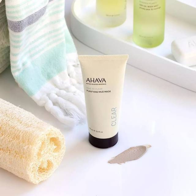 今天逛社区，看到好多小伙伴都在发ahava护手霜，才9.9，