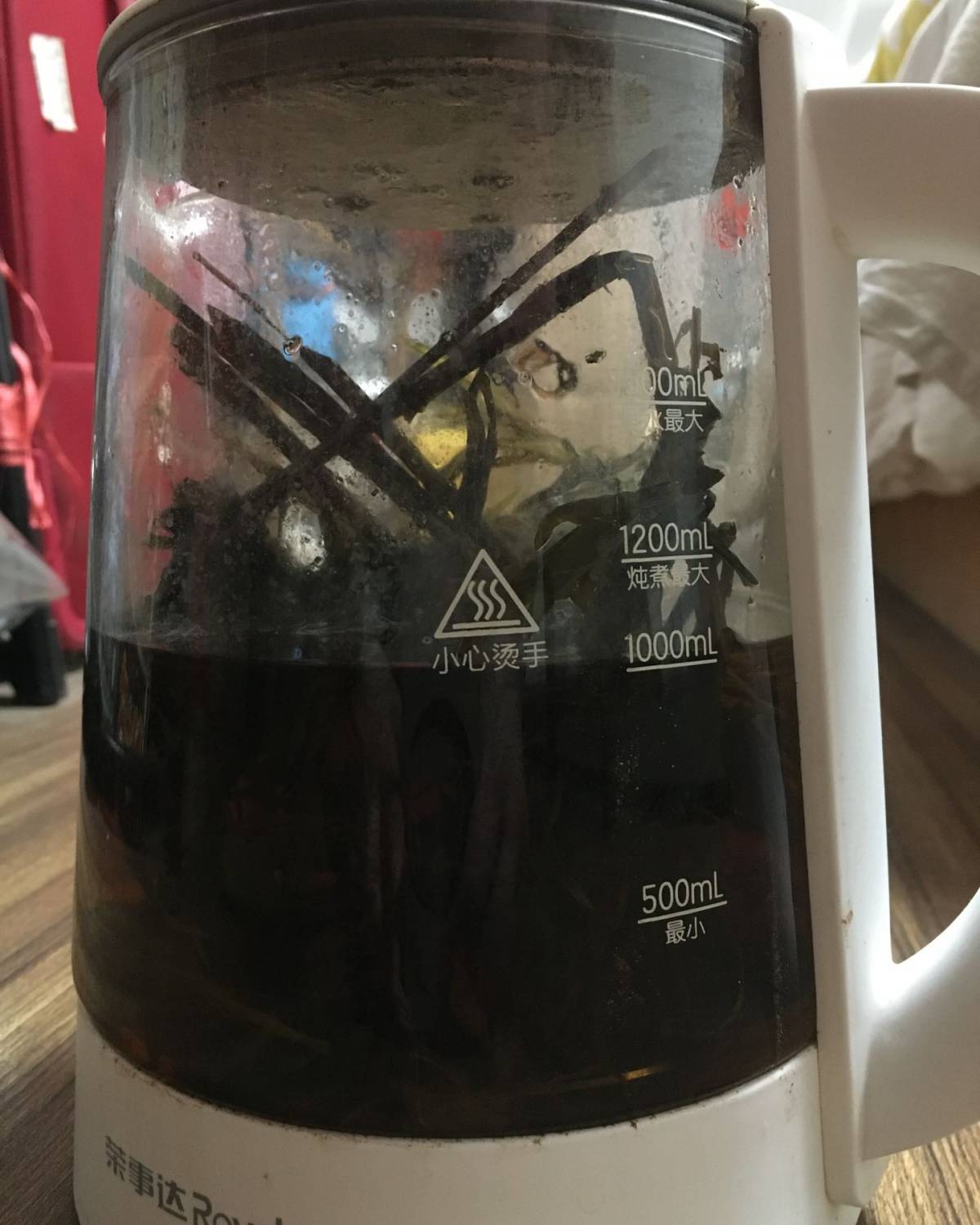 艾草大家都很熟悉了吧，艾祛湿消、止血驱寒、疏通经络，这都是艾